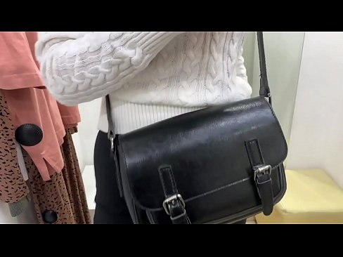 ❤️ Fa'alilolilo fa'alaua'itele o tama'i pipi FeralBerry ma se dildo i totonu o le potu fetaui Vitio feusua'iga